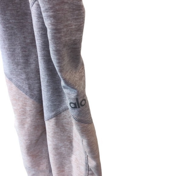 ALO Yoga High Rise Leggings - Picture 5 of 8